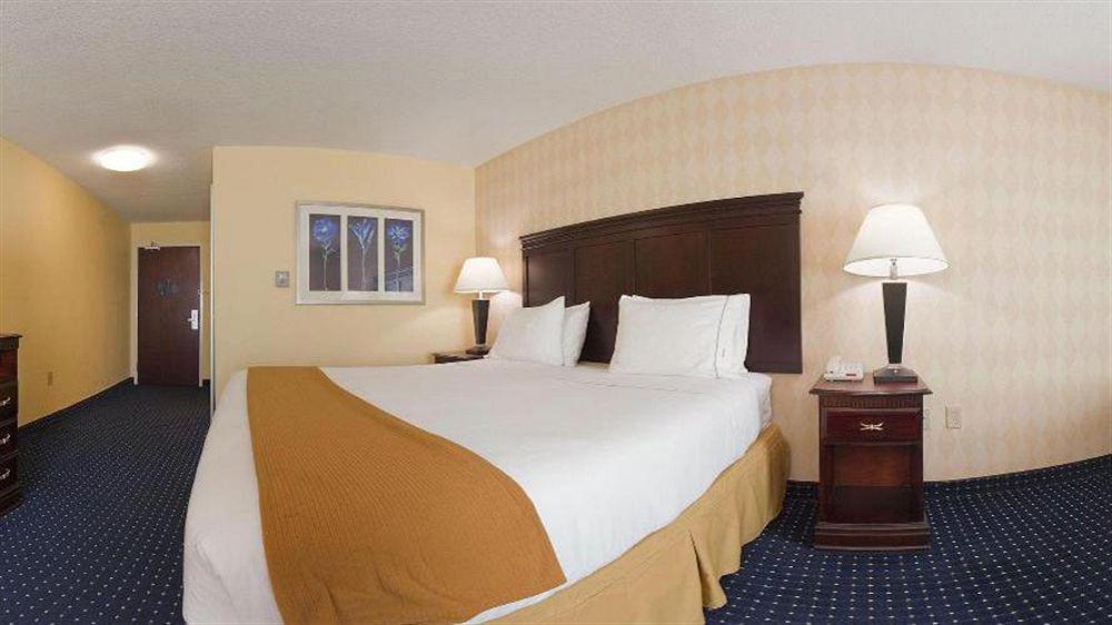 Holiday Inn Express & Suites San Antonio West Sea World Area By Ihg Exterior foto