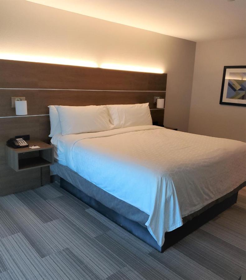 Holiday Inn Express & Suites San Antonio West Sea World Area By Ihg Exterior foto