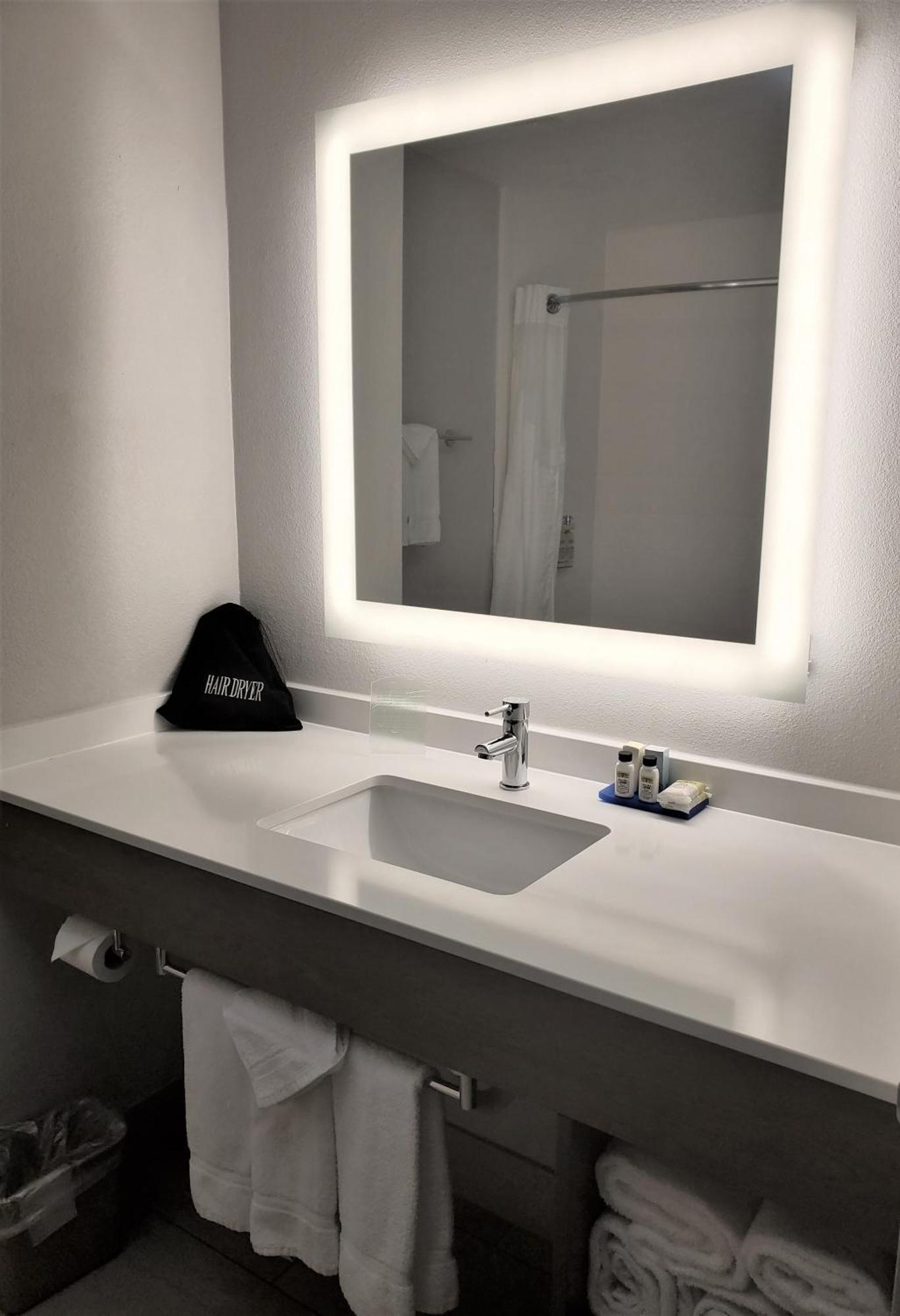 Holiday Inn Express & Suites San Antonio West Sea World Area By Ihg Exterior foto